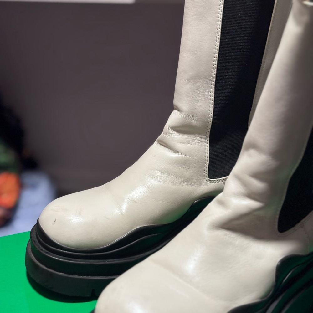 Bottega Veneta White and Black Leather Platform Heeled Boots